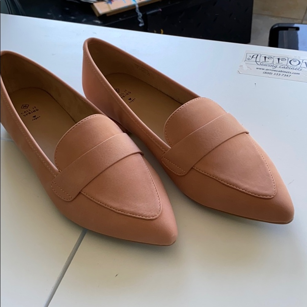 Chic Pointed Loafers